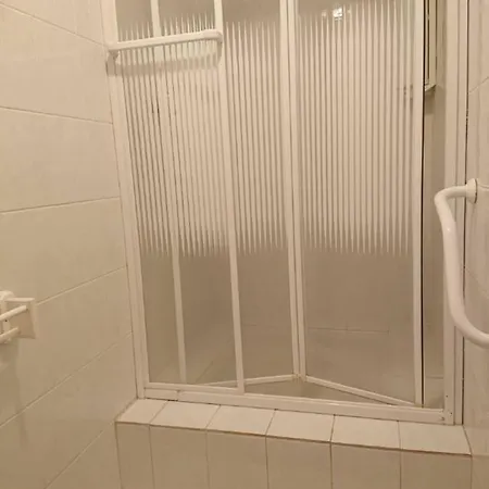 Kwatera prywatna Dans Colocation Aux Chartrons *